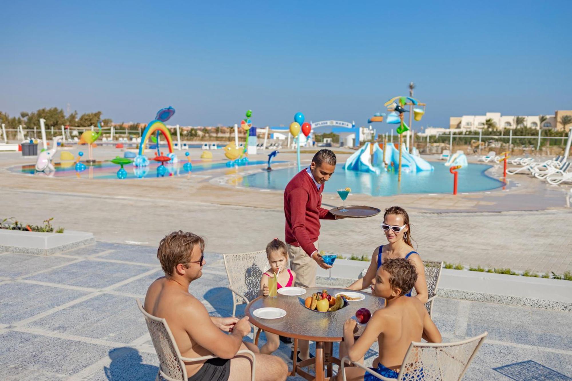 Movenpick Waterpark Resort & Spa Soma Bay Esterno foto