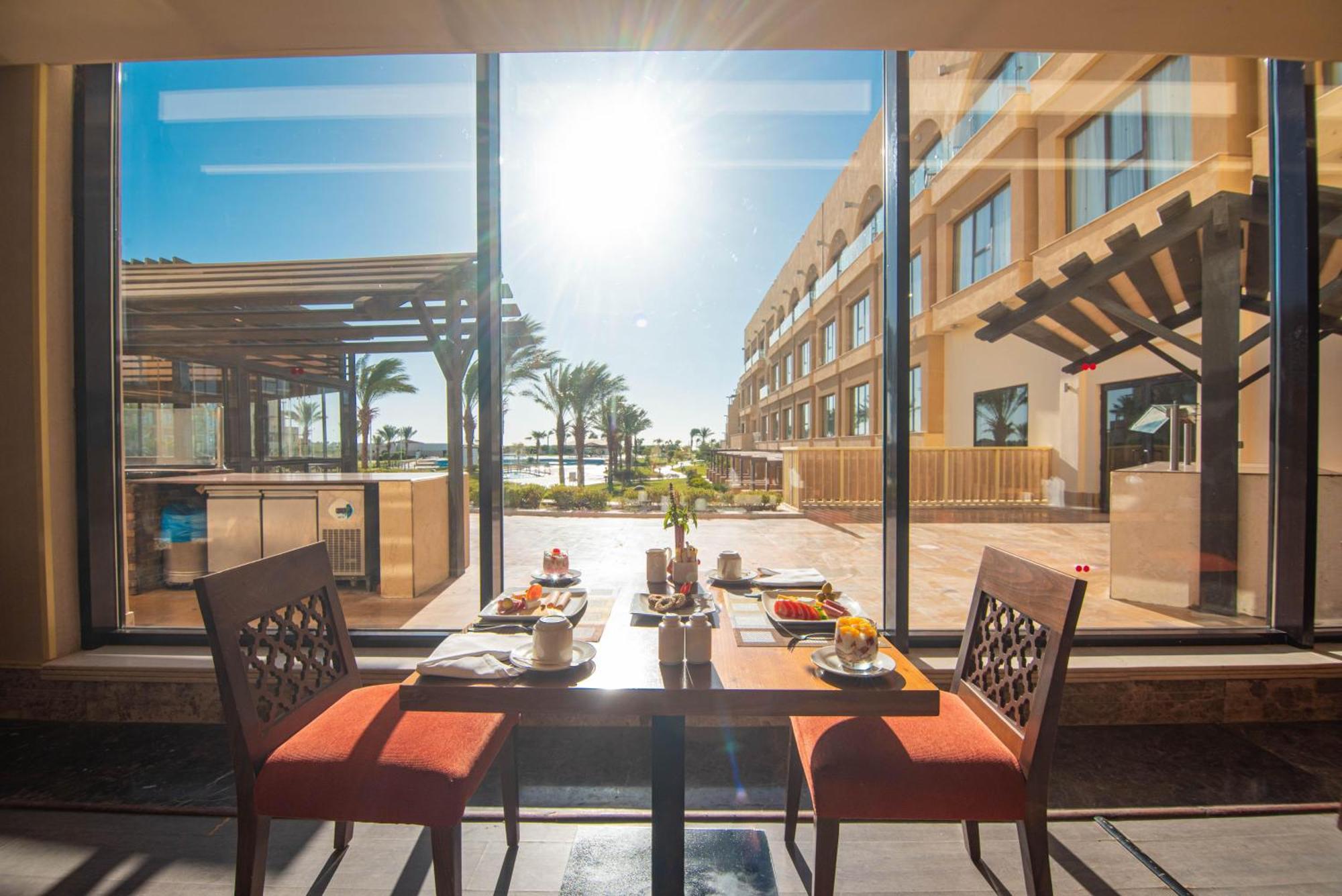 Movenpick Waterpark Resort & Spa Soma Bay Esterno foto