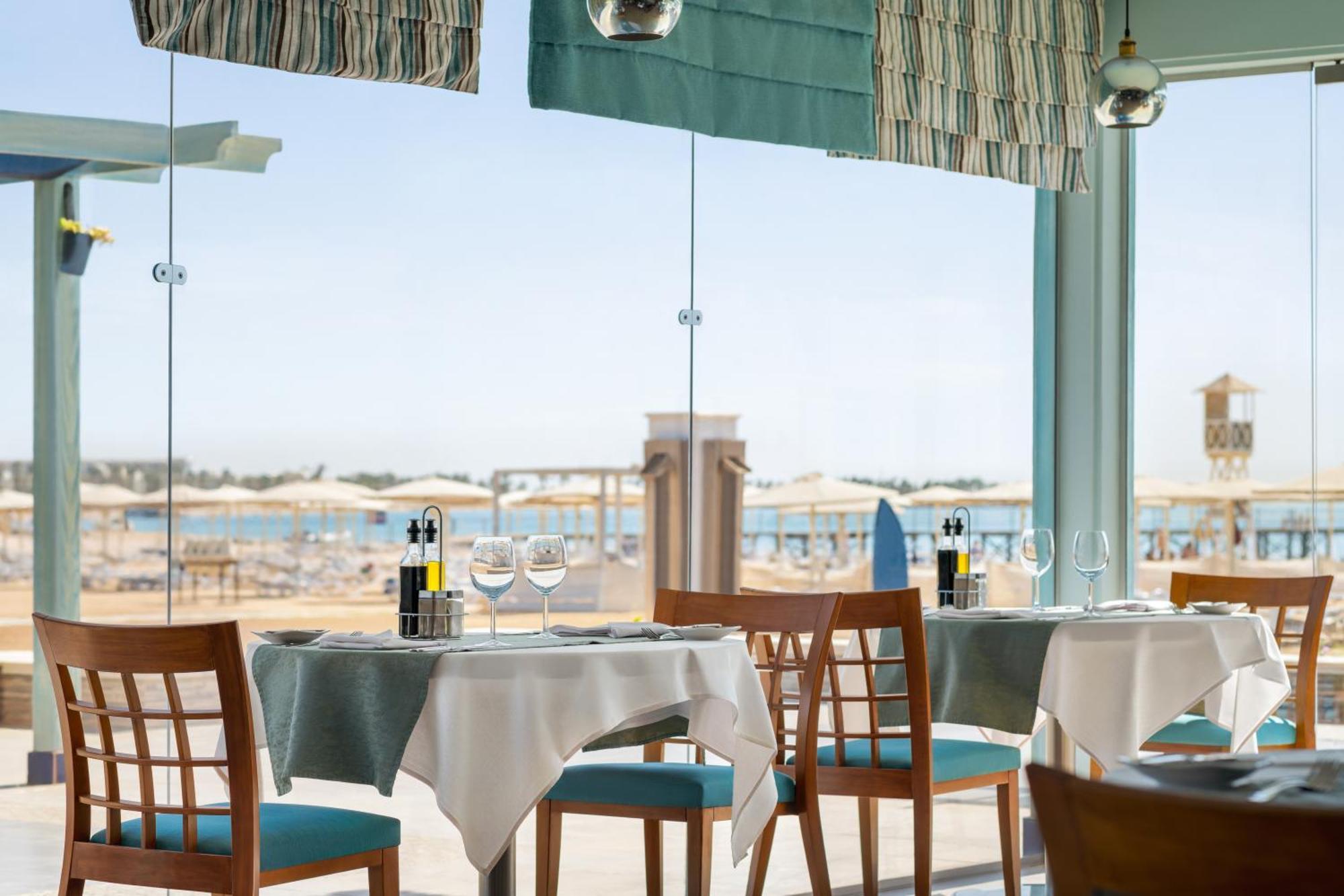 Movenpick Waterpark Resort & Spa Soma Bay Esterno foto