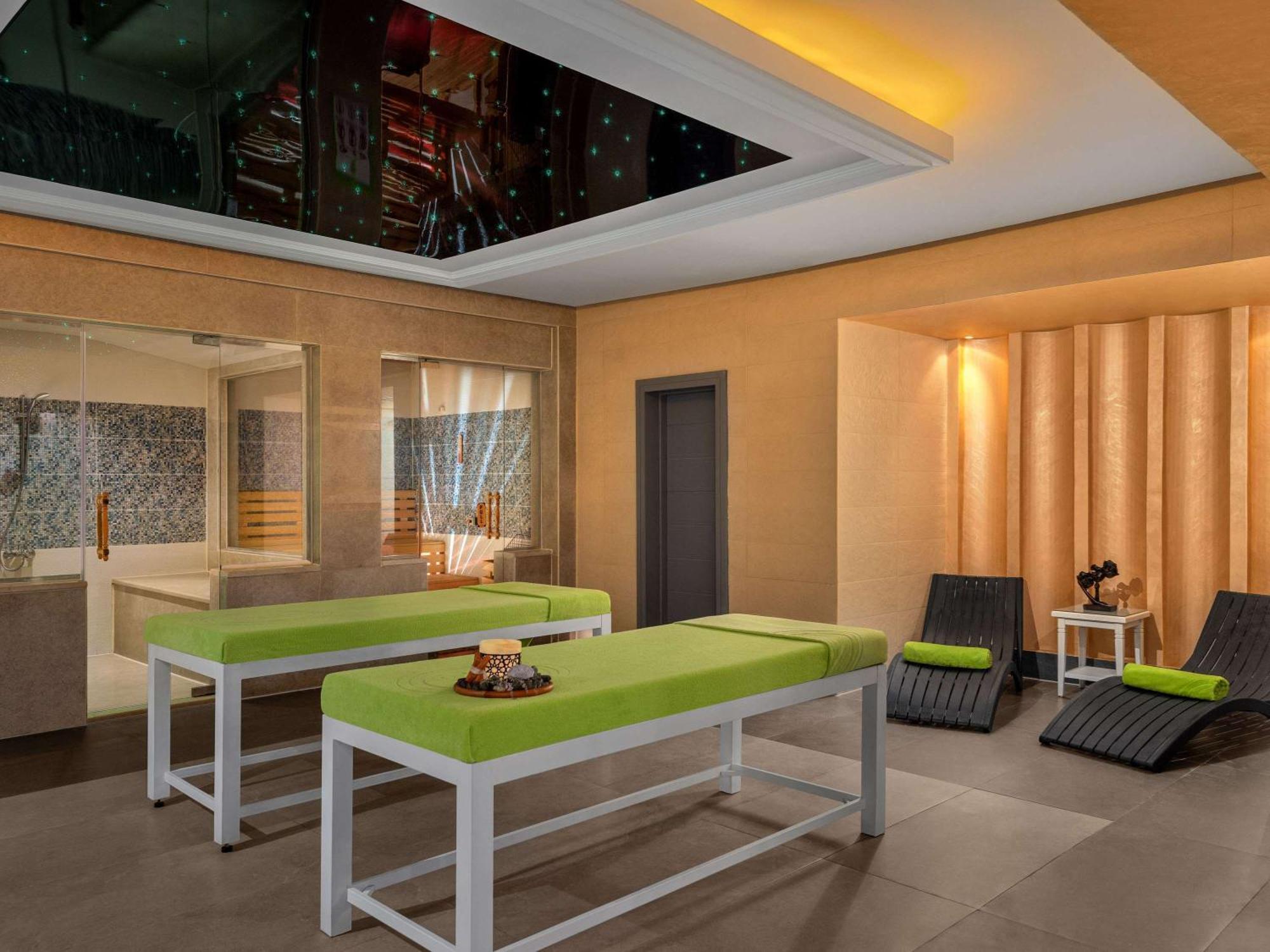 Movenpick Waterpark Resort & Spa Soma Bay Esterno foto